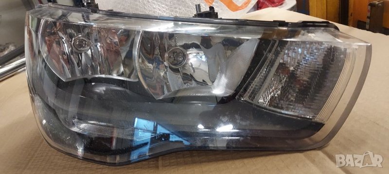 Десен Фар Audi A1 2010-2015 Halogen OEM 8X0941004, снимка 1