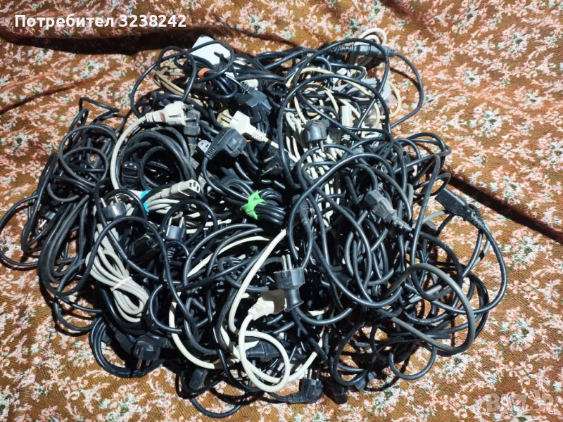 ЗАХРАНВАЩИ И УДЪЛЖИТЕЛНИ КАБЕЛИ ЗА КОМПЮТЪР, снимка 1