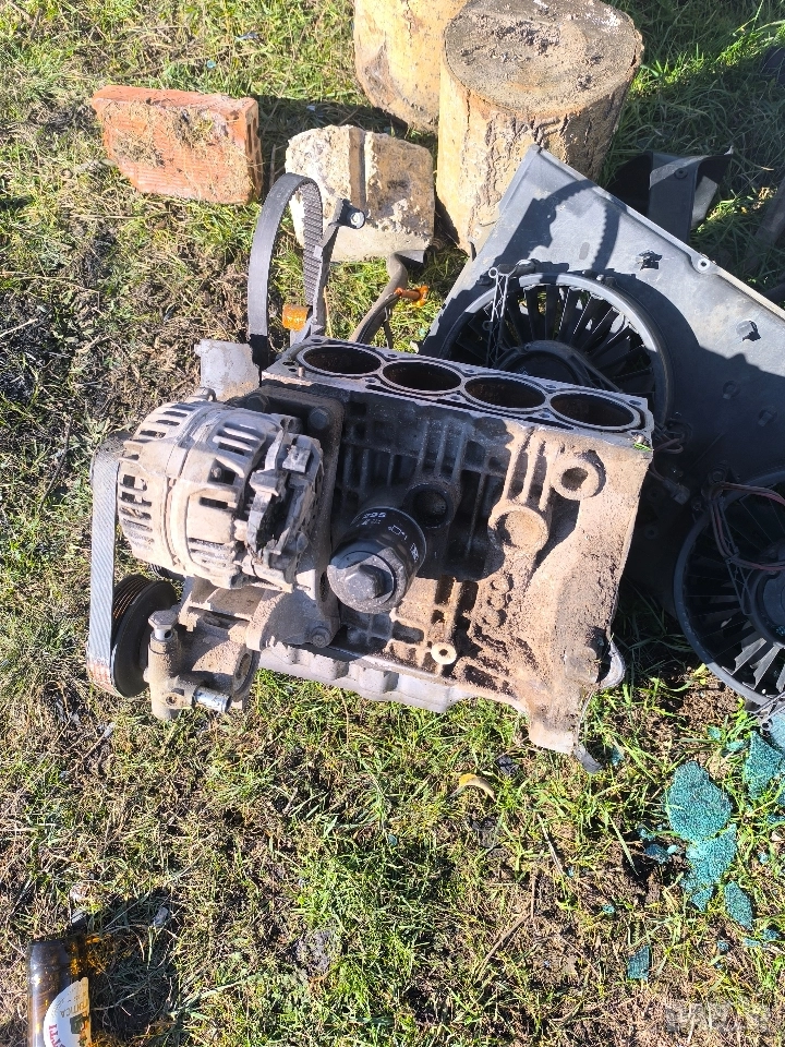 Двигател за голф 4 1.4 16в без Глава , снимка 1