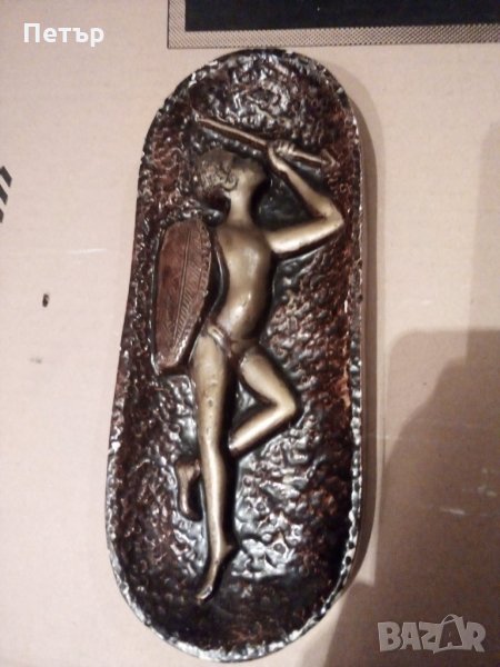 Гипсови орнаменти и порцеланова чиния за стена, снимка 1