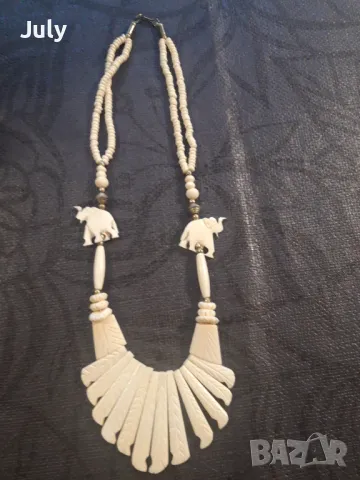 Колие от слонова кост 