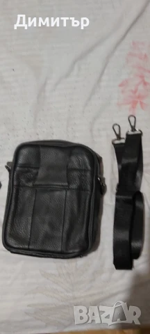 Продавам мъжка черна чанта от естествена кожа с четири отделения с цип размери 19на16на5сантиметра., снимка 2 - Чанти - 50823998