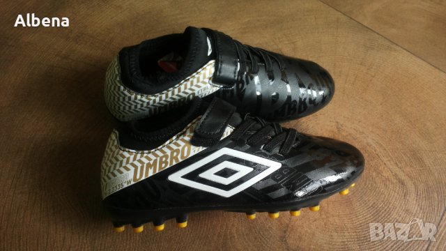 UMBRO Football Boots Kids Размер EUR 31,5 детски бутонки с лепка 5-14-S, снимка 1 - Детски маратонки - 43168181