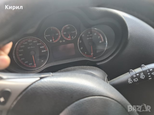 Алфа 147 1.6 BlackLine, снимка 6 - Автомобили и джипове - 37935606