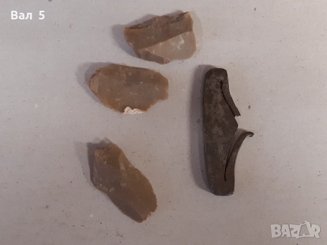 Стар автентичен чакмак с кремъци , огниво