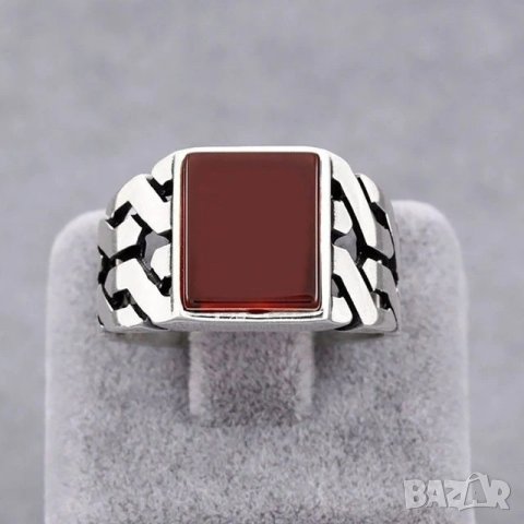 Мъжки пръстен с червен опал, снимка 1 - Пръстени - 39064036