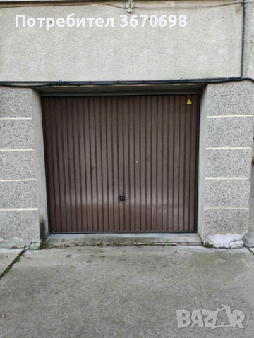 Гараж под наем до ОДМВР Русе, снимка 2 - Гаражи и паркоместа - 52933125