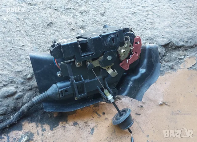 Задна Лява Брава - Ключалка Ауди A4 B6 - 8E0839349, снимка 4 - Части - 48108221