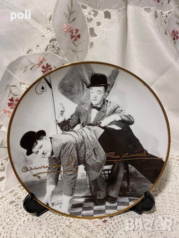 порцеланова чиния за стена 