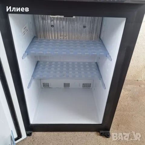 Dometic minibar 220v , снимка 3 - Хладилници - 49760771