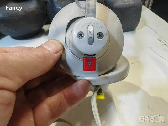 Стари аудио слушалки Grundig 211, снимка 8 - Антикварни и старинни предмети - 48604911