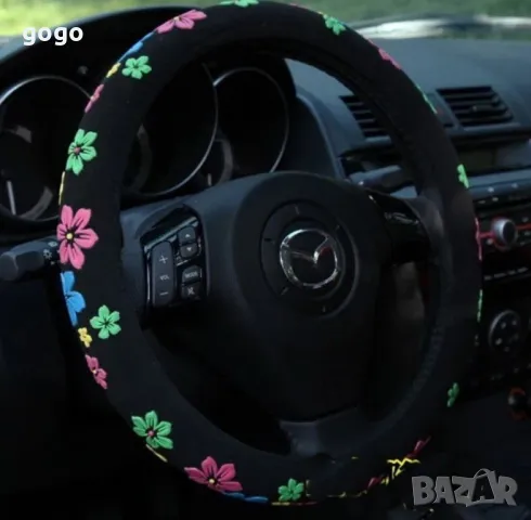 Дамски калъф за волан – Черно кадифе с апликации цветя , снимка 2 - Аксесоари и консумативи - 49040839