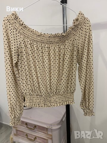 Блуза в размер S - М, снимка 2 - Блузи с дълъг ръкав и пуловери - 44096585