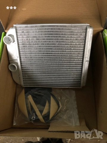 Продавам нов радиатор парно Valeo за Volvo V40