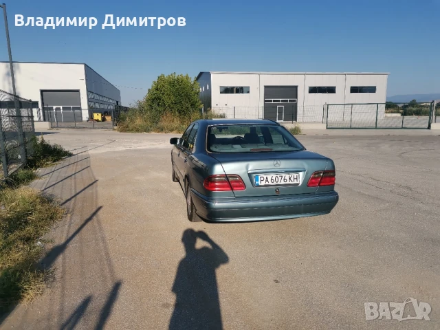 Мерцедес Бенц Е240 бензин газов инжекцион , снимка 2 - Автомобили и джипове - 51311060