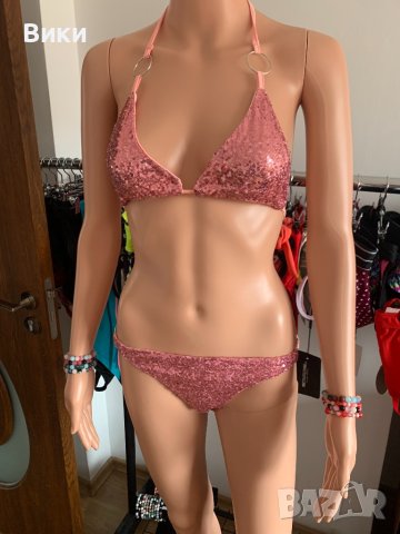 Бански наличен в размер S и М