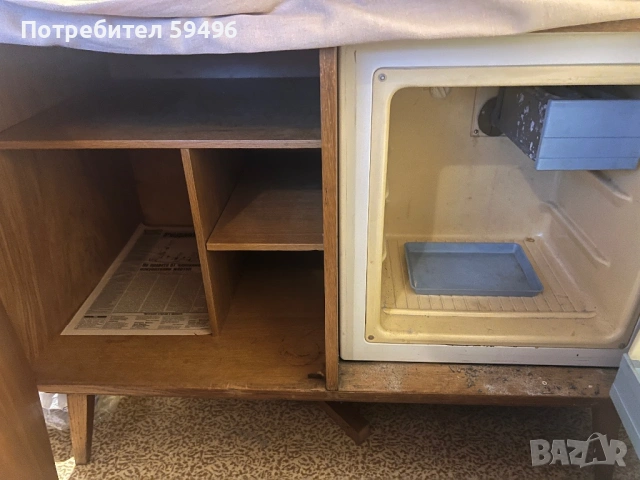Продавам, шкаф-хладилник, снимка 3 - Шкафове - 53434351