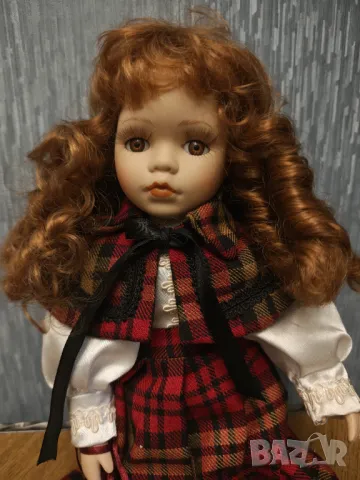 Колекционерска порцеланова кукла 70 год