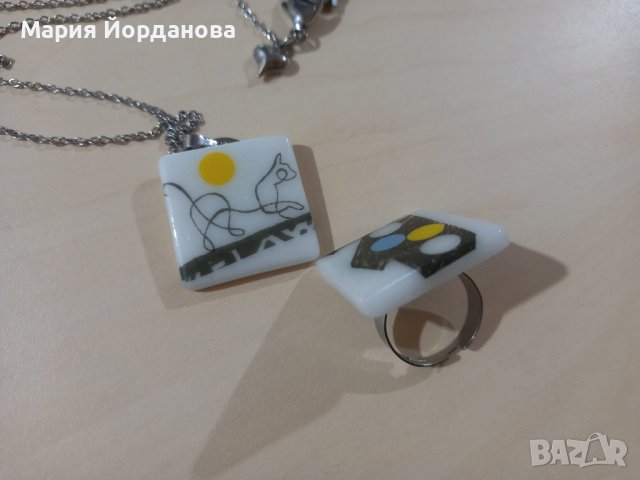 Авторски комплект колие и пръстен от порцелан, снимка 2 - Бижутерийни комплекти - 43232047