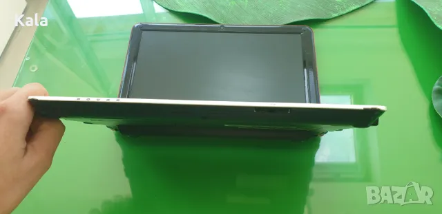 Лаптоп Samsung, снимка 7 - Лаптопи за дома - 47404570