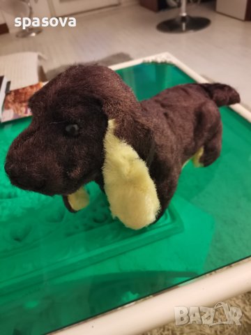 Плюшена играчка куче лаещо и движещо се направена в СССР през 80те години