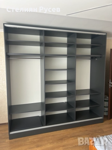 3009 трикрилен MDF МДФ гардероб 240/235см цена 2 000 лв или  1022.58евро   -235см висок, 240см широк