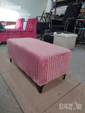 Уникална табуретка , снимка 2 - Дивани и мека мебел - 53167413