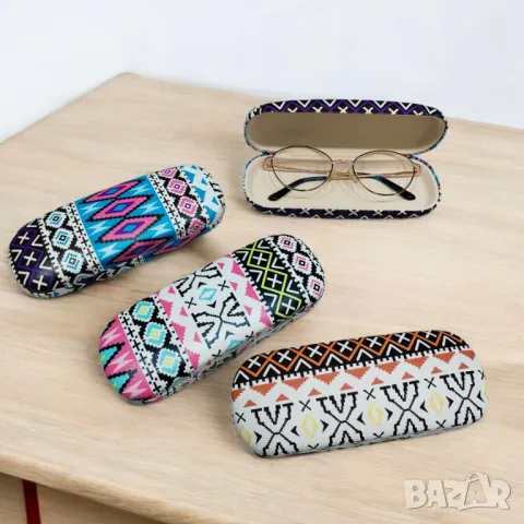 5602 Твърд калъф за очила с народни мотиви