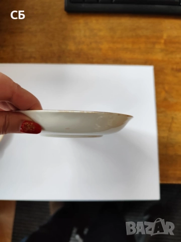 Британски кралски сувенирни чинийки в чест на Елизабет II и принц Чарлз, снимка 6 - Антикварни и старинни предмети - 52989828