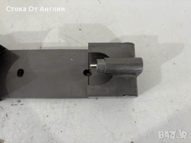 Прахосмукачка - Dyson V7, снимка 12 - Прахосмукачки - 49887813