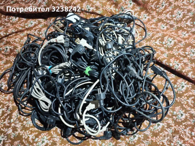 ЗАХРАНВАЩИ И УДЪЛЖИТЕЛНИ КАБЕЛИ ЗА КОМПЮТЪР