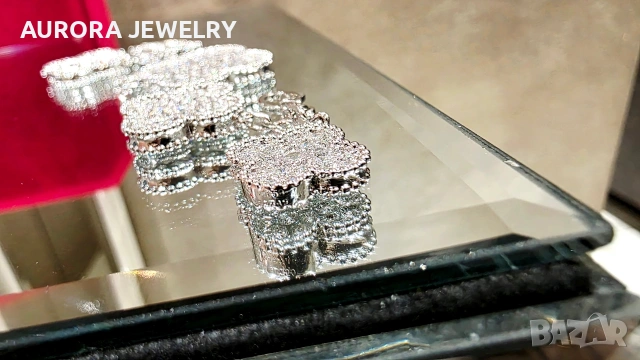 Van Cleef & Arpels VCA Silver Diamond Magic Alhambra Дамска Гривна, снимка 9 - Гривни - 53243205