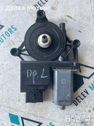 Предно ляво моторче стъклоповдигвач 9811848780 от Peugeot 5008, 1.6 BlueHDI, automatic, 120 ph.