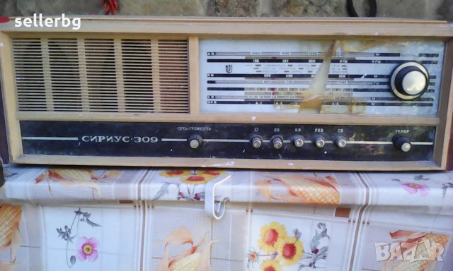Стари радиа с лампи и магнетофон, снимка 3 - Радиокасетофони, транзистори - 18222339