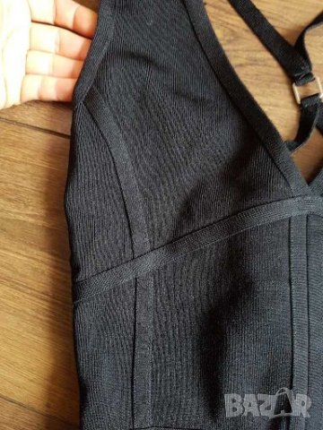 Guess бандаж рокля, снимка 5 - Рокли - 28032485