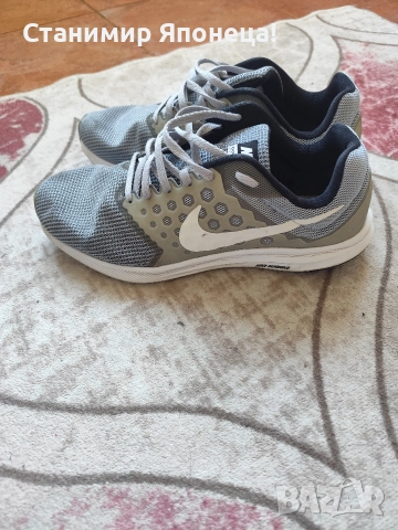 Маратонки NIKE