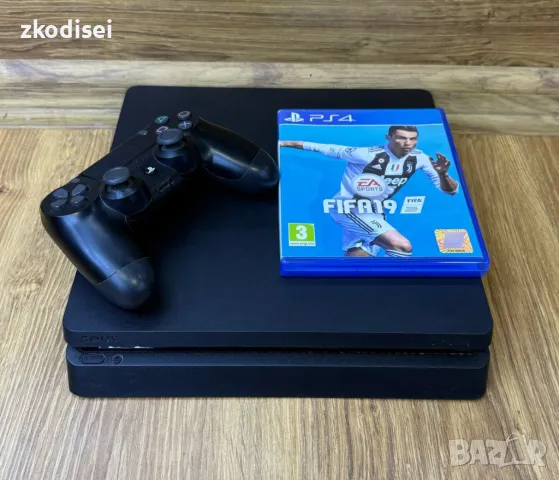 Sony Play Station 4 с 1бр. джойстик и 1бр. игра