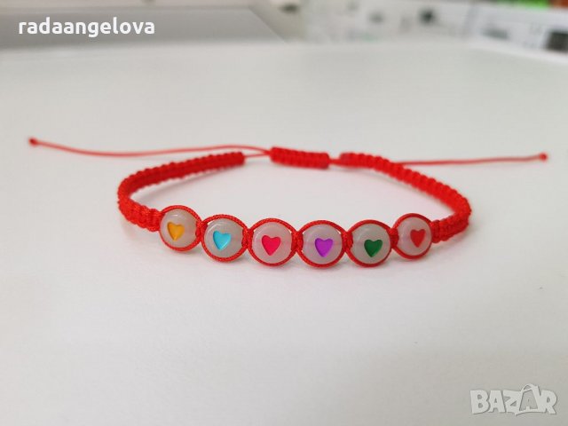 Гривна с флуоресцентни мъниста 