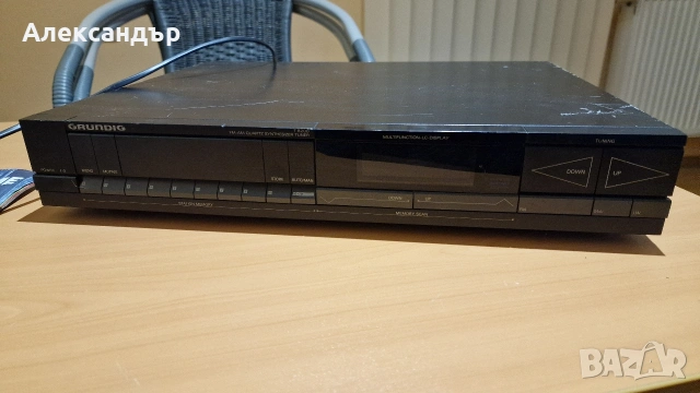 Стерео тунер Grundig, снимка 9 - Ресийвъри, усилватели, смесителни пултове - 53449269