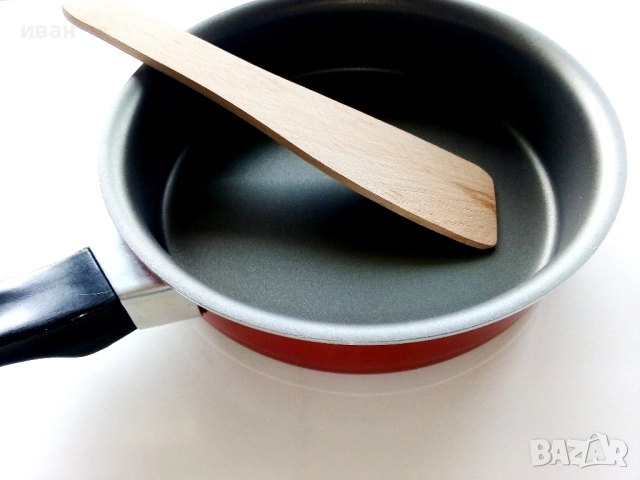 Стар неупотребяван тефлонов тиган произведен в ПГИ "Одесос" Варна