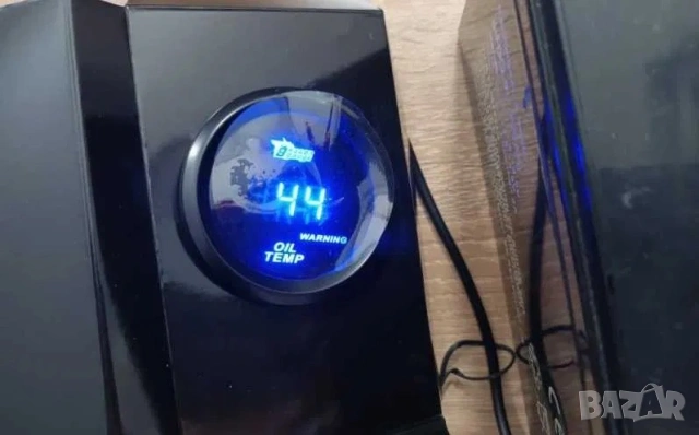 Дигитален уред за температура на масло, oil temp gauge, снимка 2 - Аксесоари и консумативи - 21888222