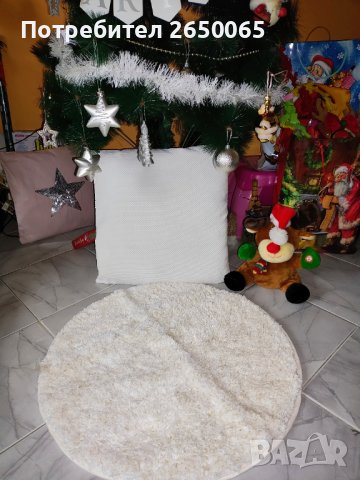 Ново бяло кръгло пухкаво килимче с възглавница плюш-лукс!, снимка 3 - Други - 43341153