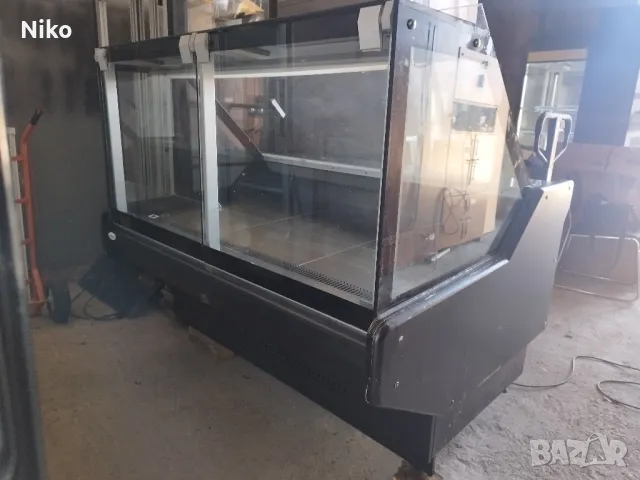 Хладилна витрина за охладено месо,колбаси и др., снимка 2 - Хладилни витрини и фризери - 49390583