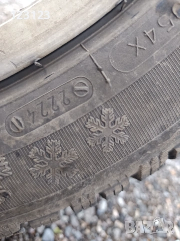 Зимни гуми 195/55/15, снимка 6 - Гуми и джанти - 53261185