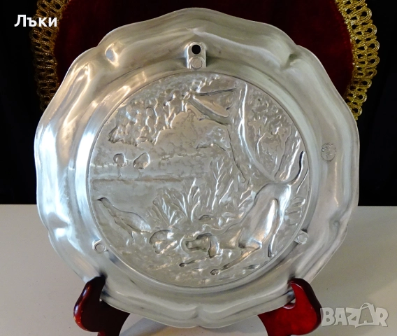 Калаена чиния с ловна картина,Куче дебне фазан. , снимка 3 - Антикварни и старинни предмети - 52776480