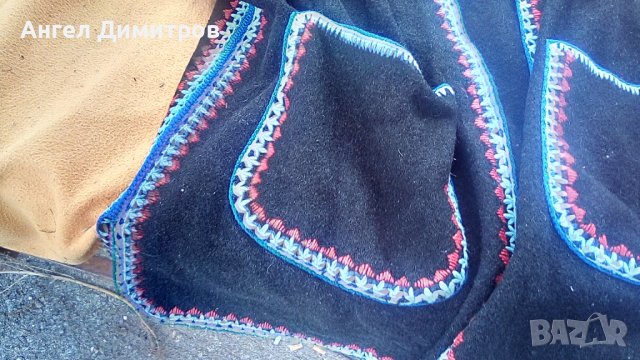 Ръчно плетено бродирано наметало с качулка , снимка 10 - Антикварни и старинни предмети - 37692796