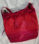Червена чанта, снимка 2