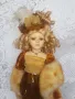 Порцеланова кукла със стойка , снимка 2