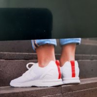 Adidas бели маратонки, снимка 2 - Маратонки - 34328008