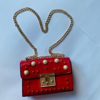 Червена чантичка с перли, снимка 1 - Чанти - 35192433
